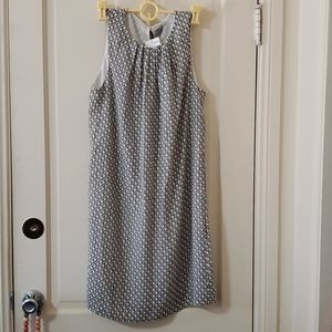 NWT. Black/White Tunic Dress . Size 6.